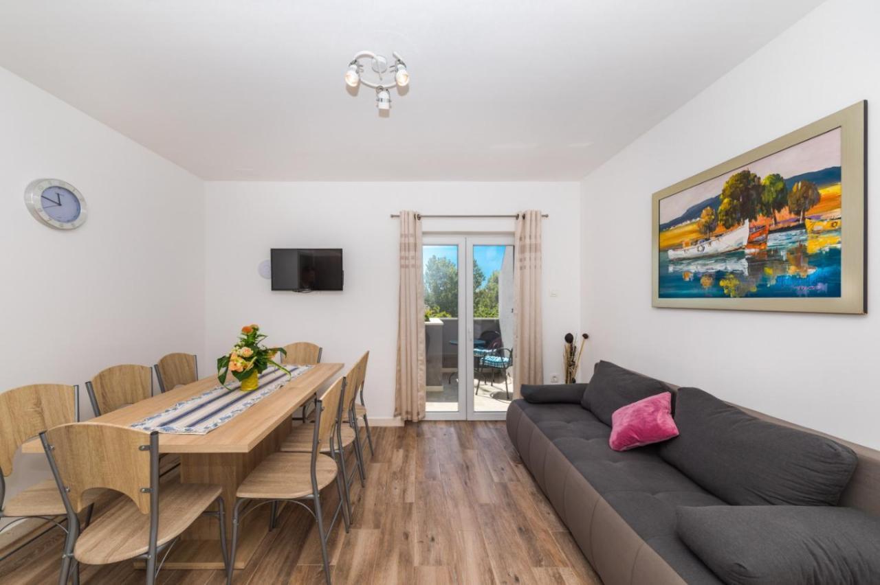 Apartment Nina Stobreč Buitenkant foto